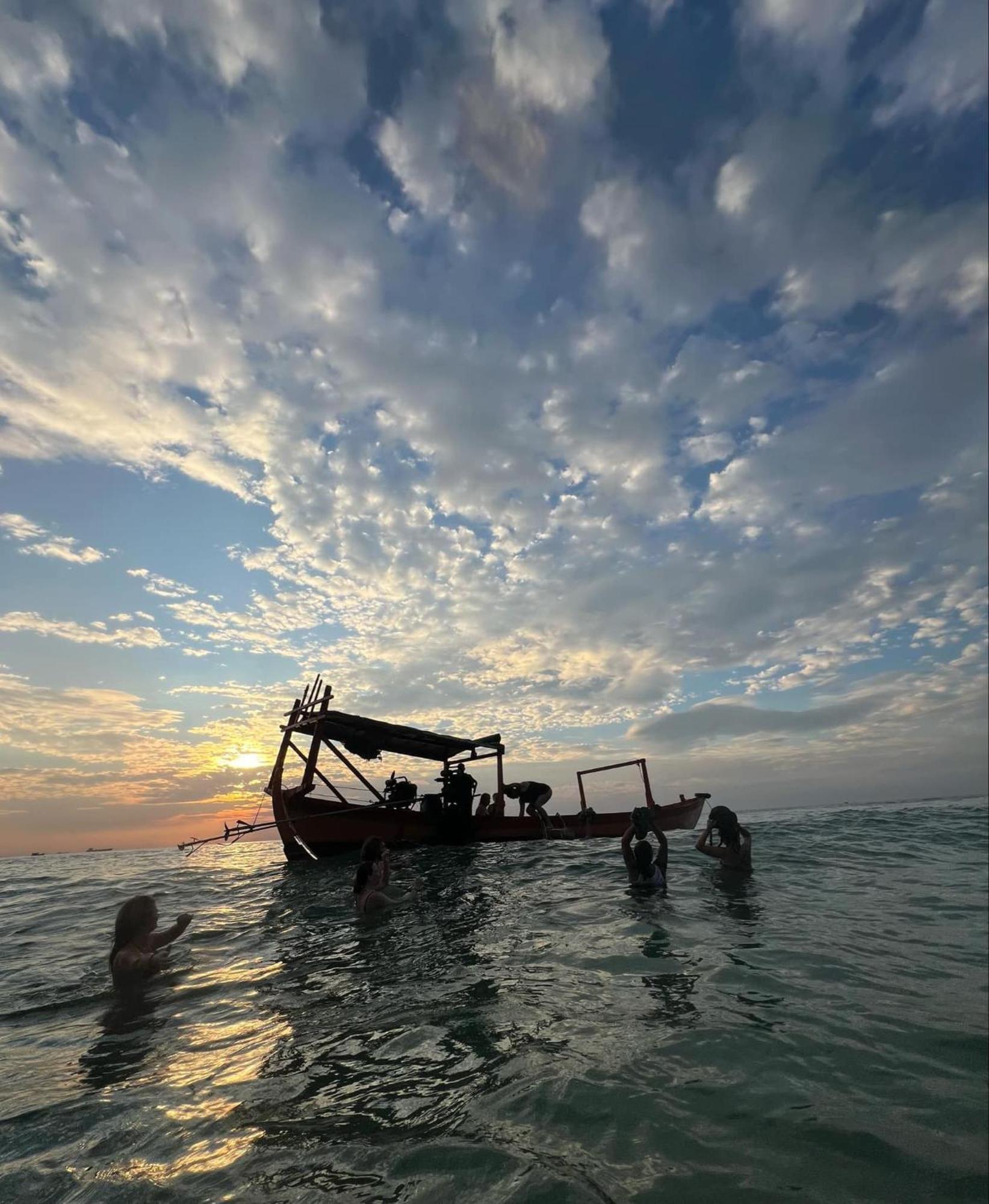 イージー タイガー バンガロー ロンサレム島 エクステリア 写真