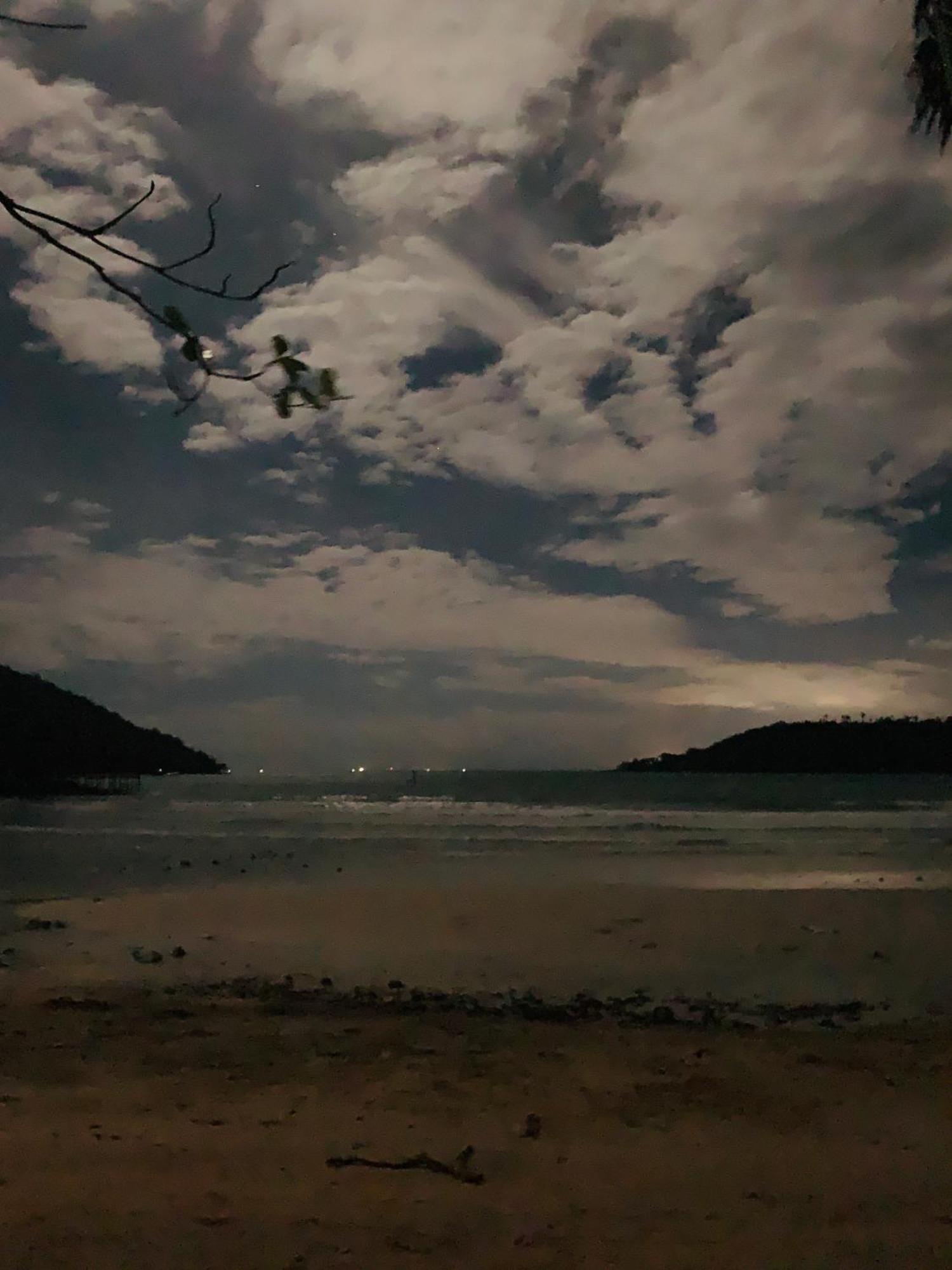 イージー タイガー バンガロー ロンサレム島 エクステリア 写真
